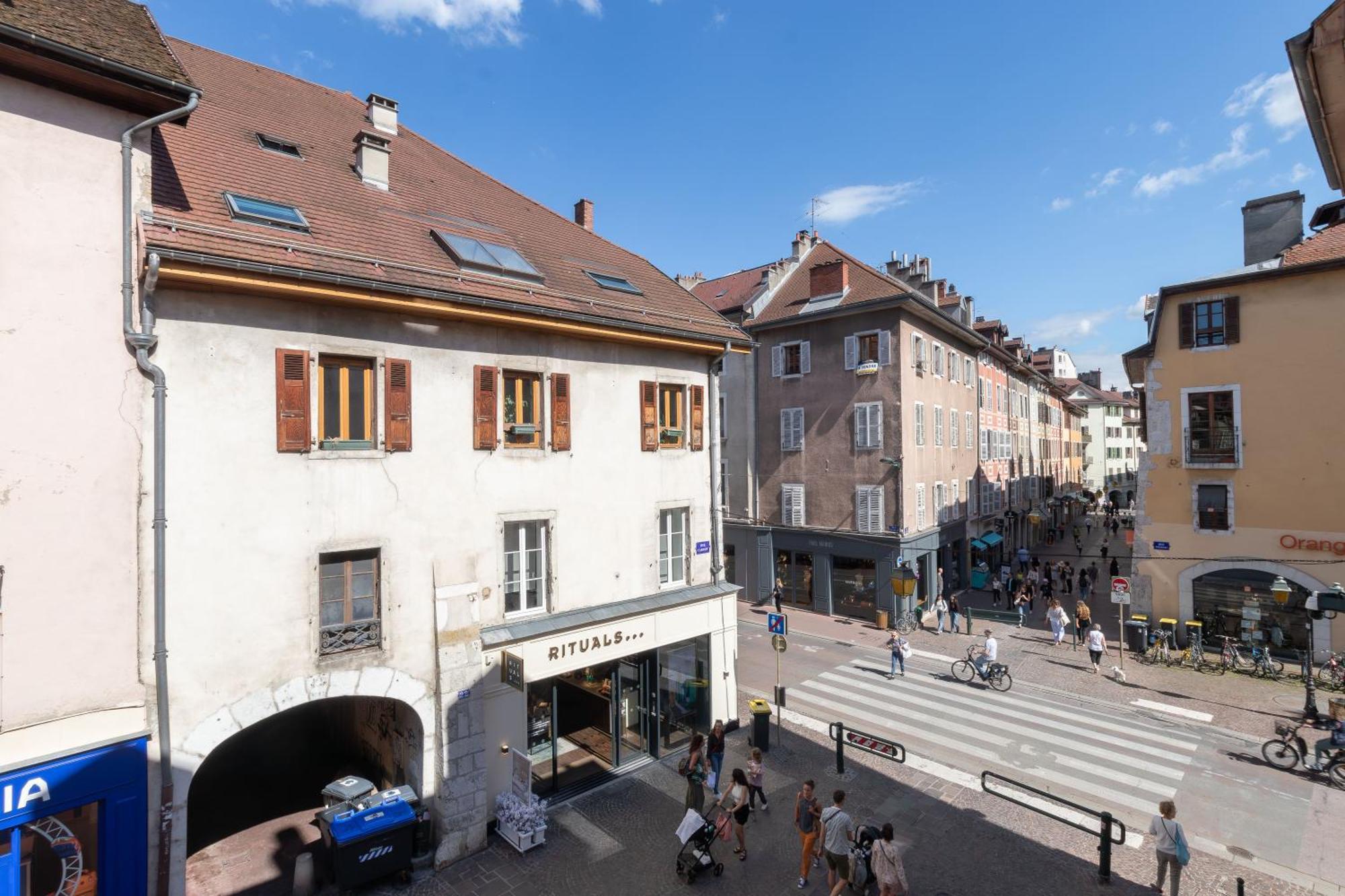 Cabana & Le Cocon Annecy Centre - Proche Gare Et Lac Bagian luar foto